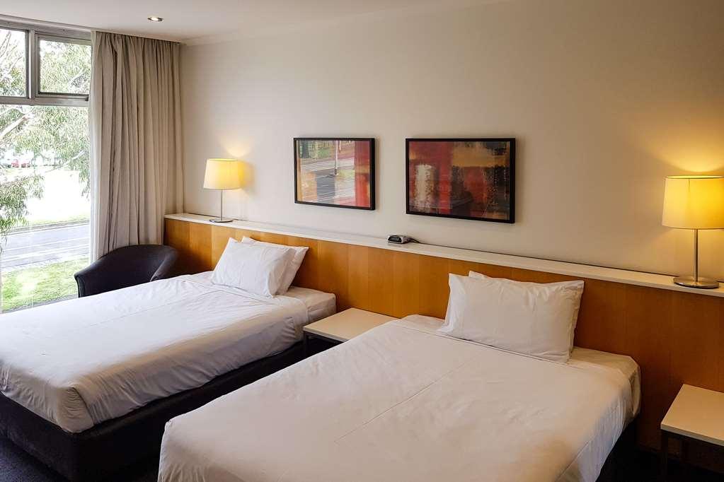 The Parkmore Hotel Мелбърн Стая снимка