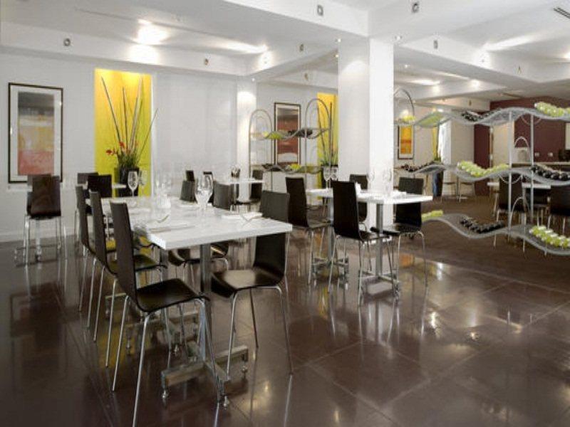 The Parkmore Hotel Мелбърн Екстериор снимка